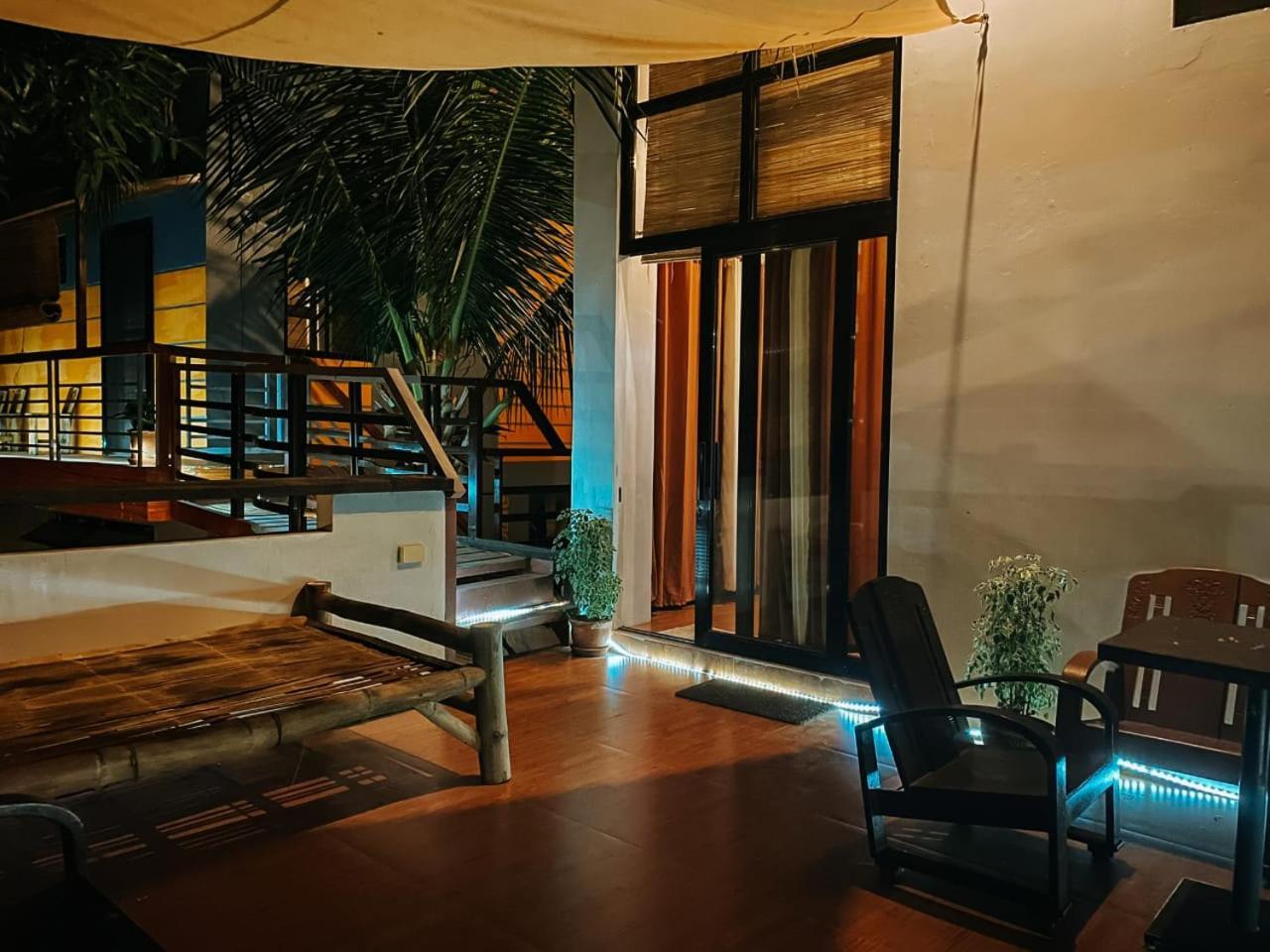 Ferienwohnung The Bistro House - Loft Unit - Vigan City Exterior foto
